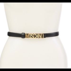 Moschino leather belt 💯 authentic